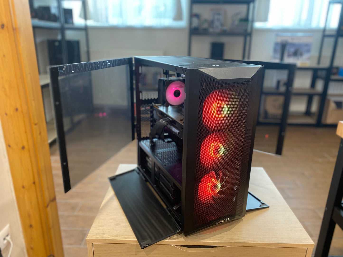 KingTel Box PC (Részben-Használt)