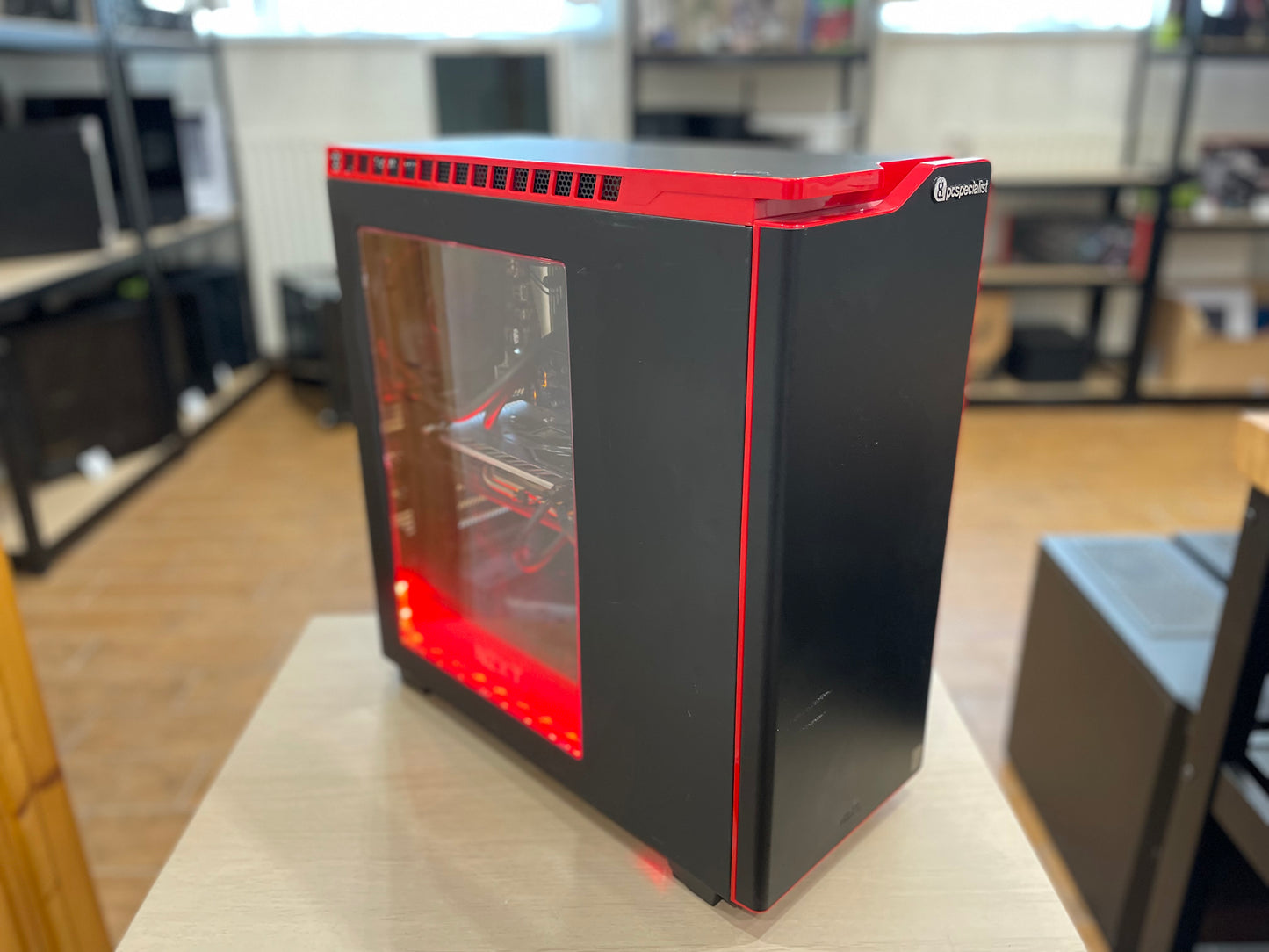 KingTel NZXT Red PC 1.0 (Részben-Használt)